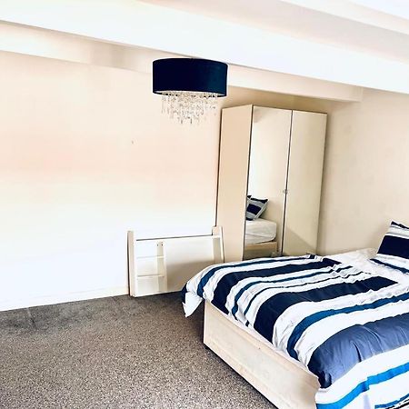 Private Room Close To Leeds University And City Centre エクステリア 写真