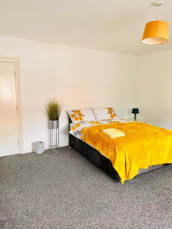 Private Room Close To Leeds University And City Centre エクステリア 写真
