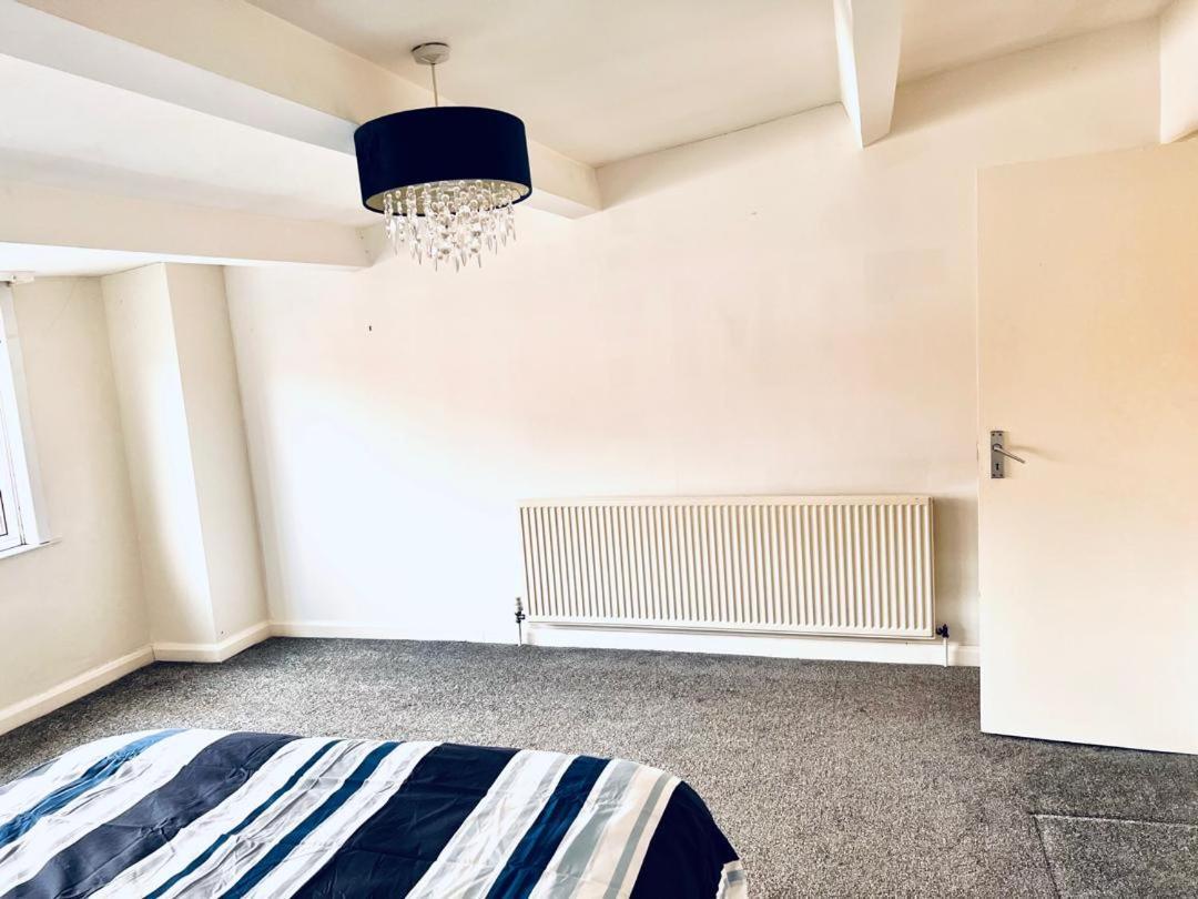 Private Room Close To Leeds University And City Centre エクステリア 写真